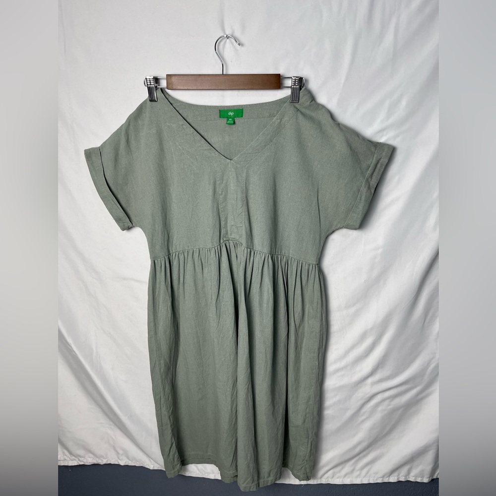 Dip sage green V-Neck linen blend dress